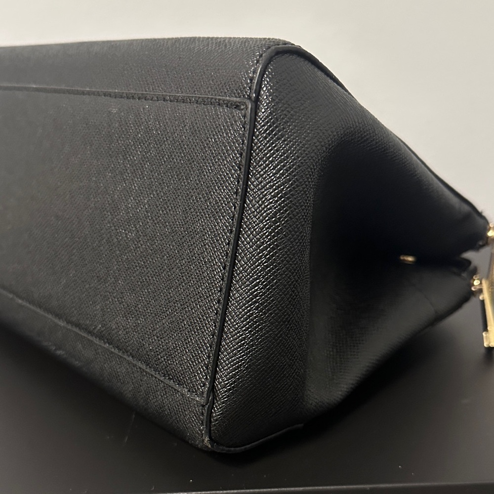 Aldo Elegant Black Handbag w Gold Hardware. NWOT. - Picture 8 of 16